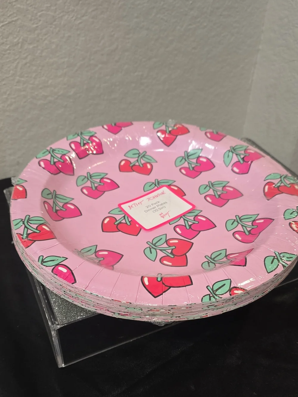 Betsey‎ Johnson Heart Cherries Disposable Dinner Plate Set